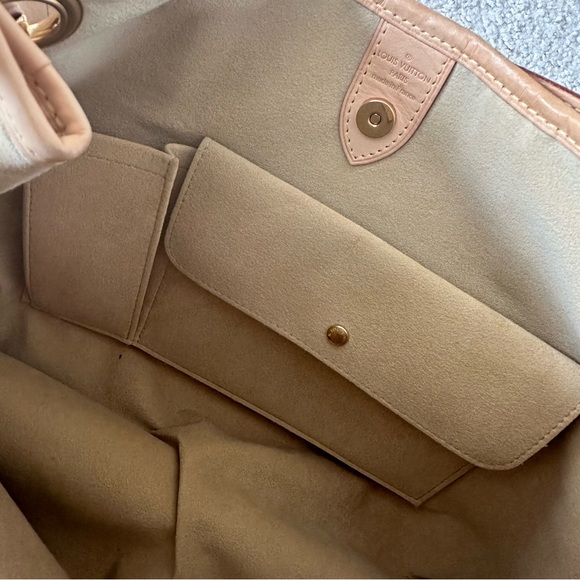 Louis Vuitton Monogram Galliera PM - Picture 12 of 16